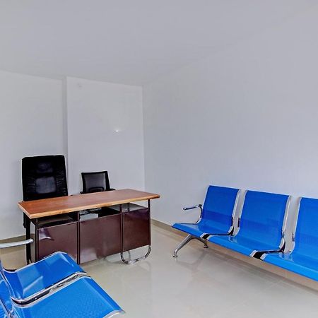 Oyo Flagship 81436 Palace Lodge Mangalore Buitenkant foto