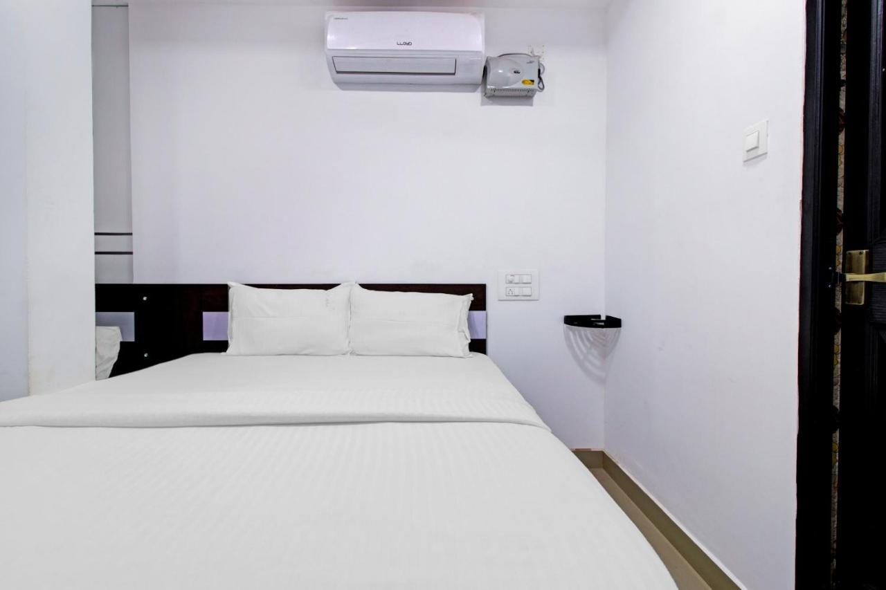 Oyo Flagship 81436 Palace Lodge Mangalore Buitenkant foto