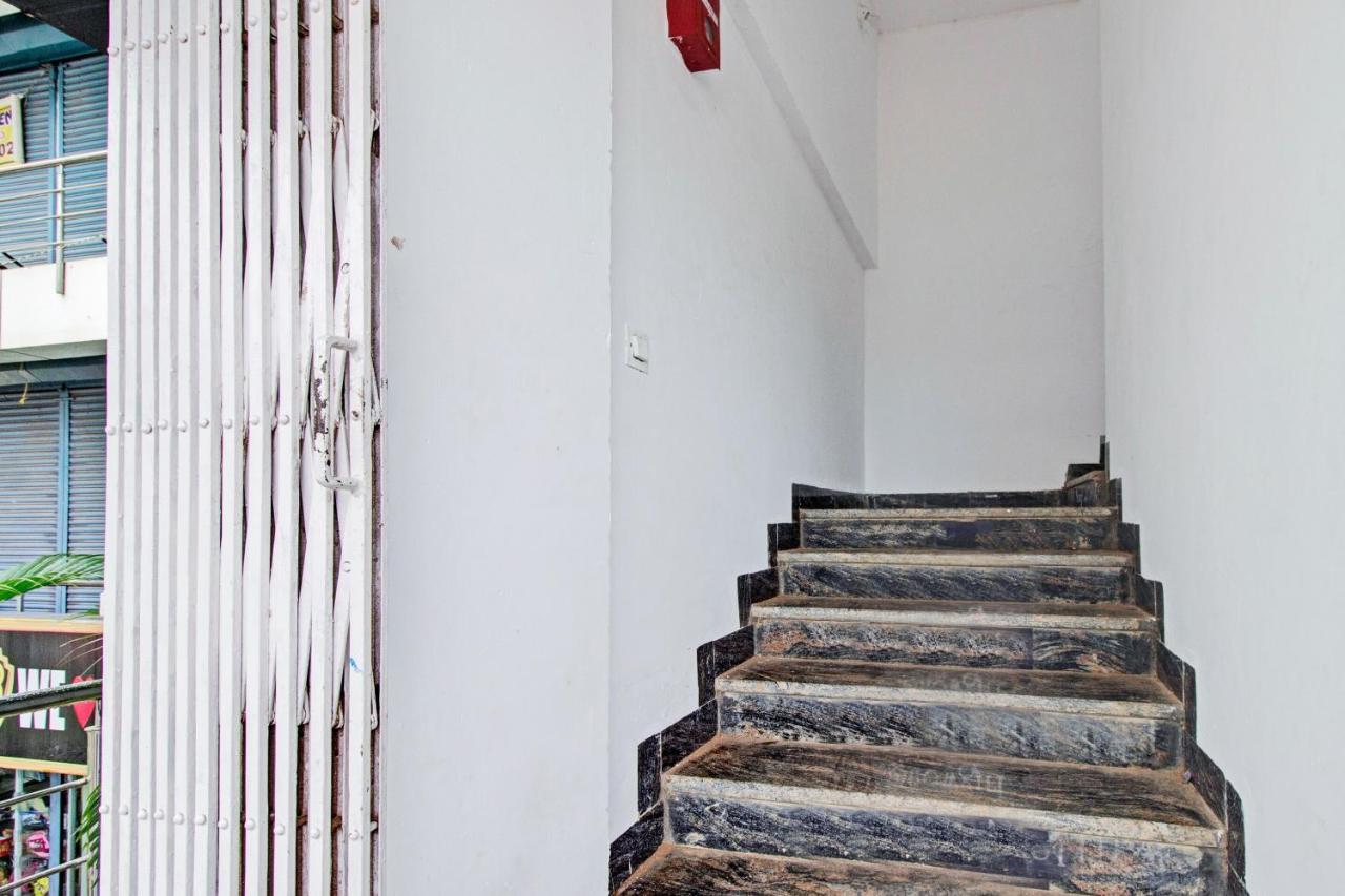 Oyo Flagship 81436 Palace Lodge Mangalore Buitenkant foto